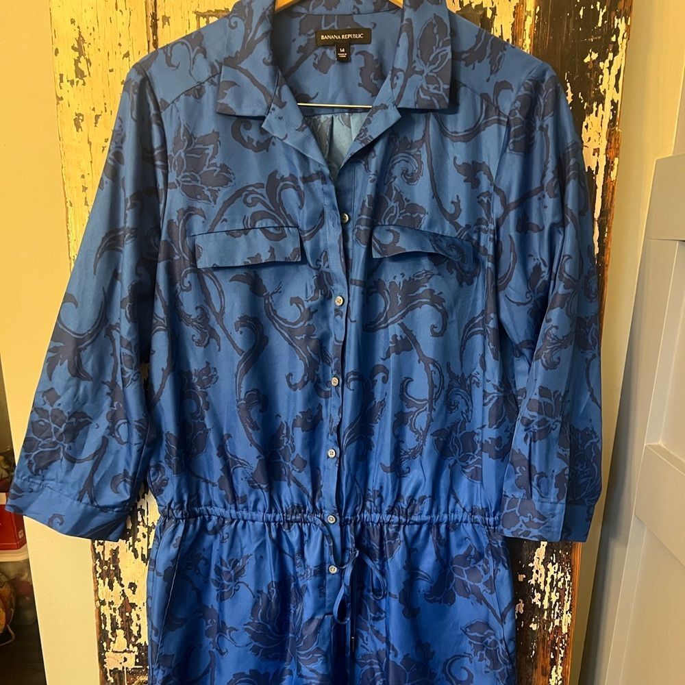 Banana Republic Blue romper shorts jumpsuit. Size 14.